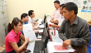 Trả lương hưu và trợ cấp BHXH